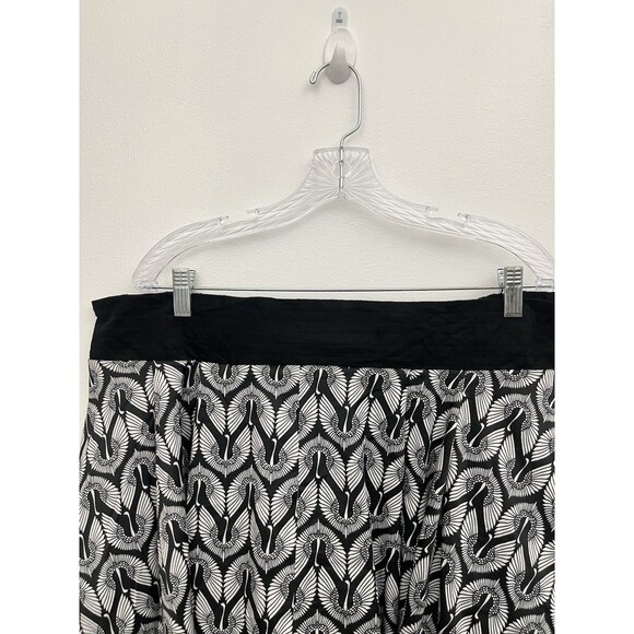 Melissa McCarthy Women’s Pleated Full Circle Skirt Black Bird Plus Size 2XL - Picture 4 of 11